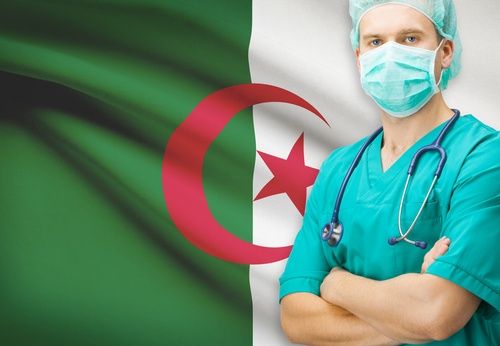 طبيب تجميل جزائري