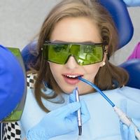 أضرار تركيبات الأسنان المتحركة