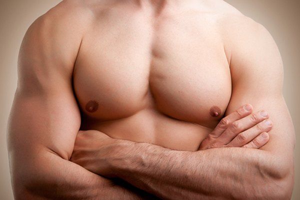 تضخيم عضلات صدر الرجال