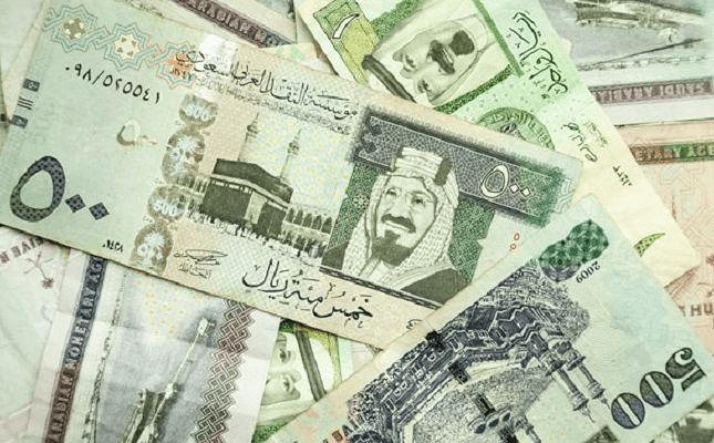 تكلفة فيلر الشفايف في الرياض