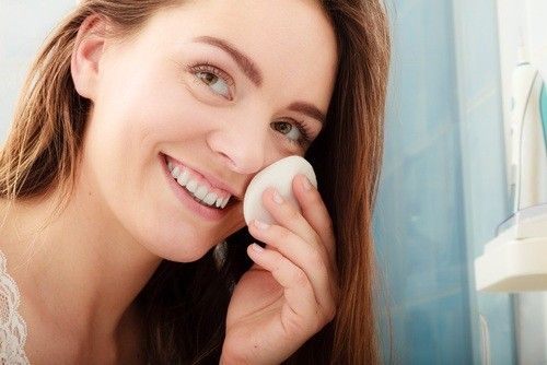 تنظيف البشرة تصغير مسام الوجه