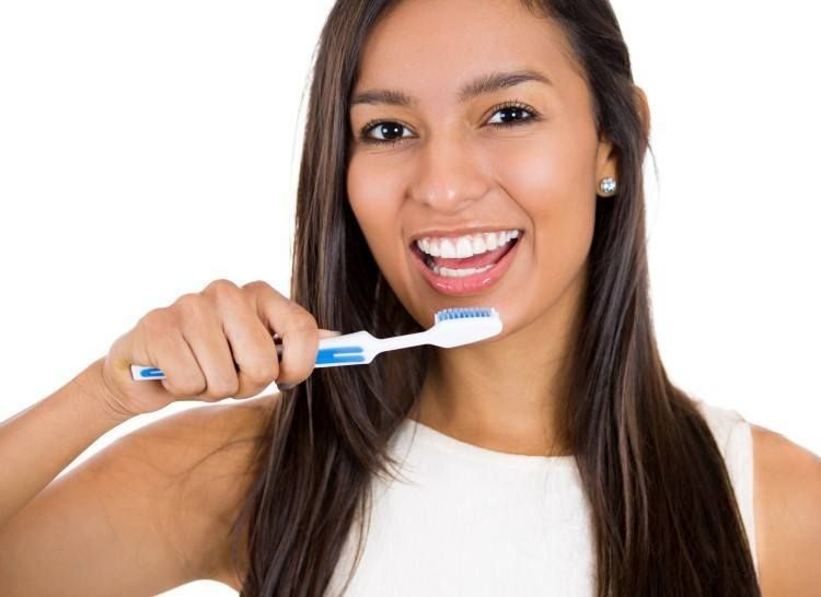 الاهتمام والعناية بنظافة الفم والأسنان