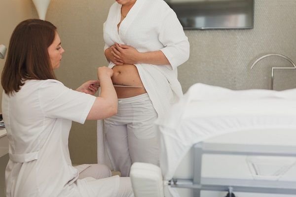 ما هي عملية شفط البطن