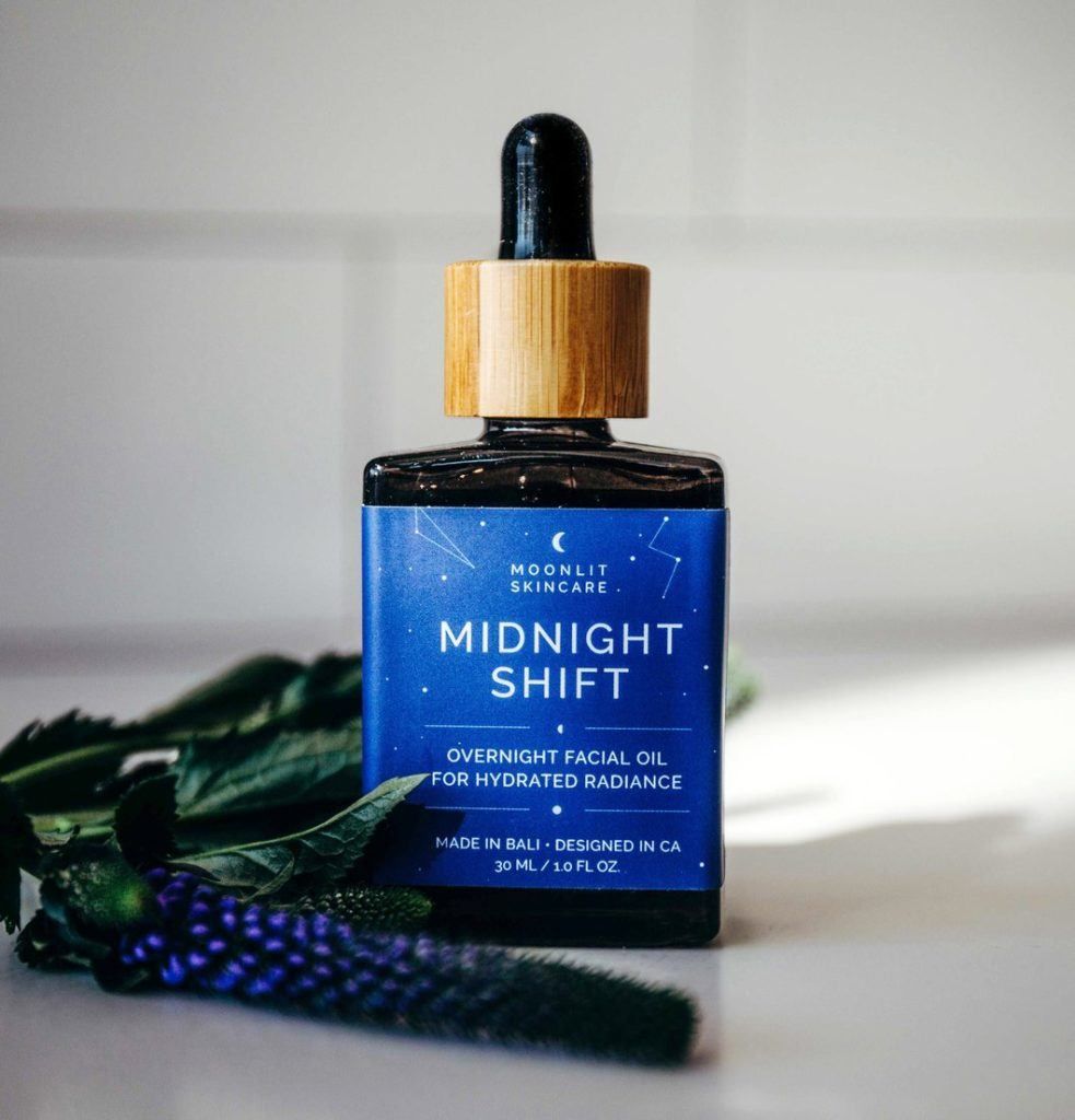 Midnight Shift Overnight Facial Oil من Moonlit Skincare
