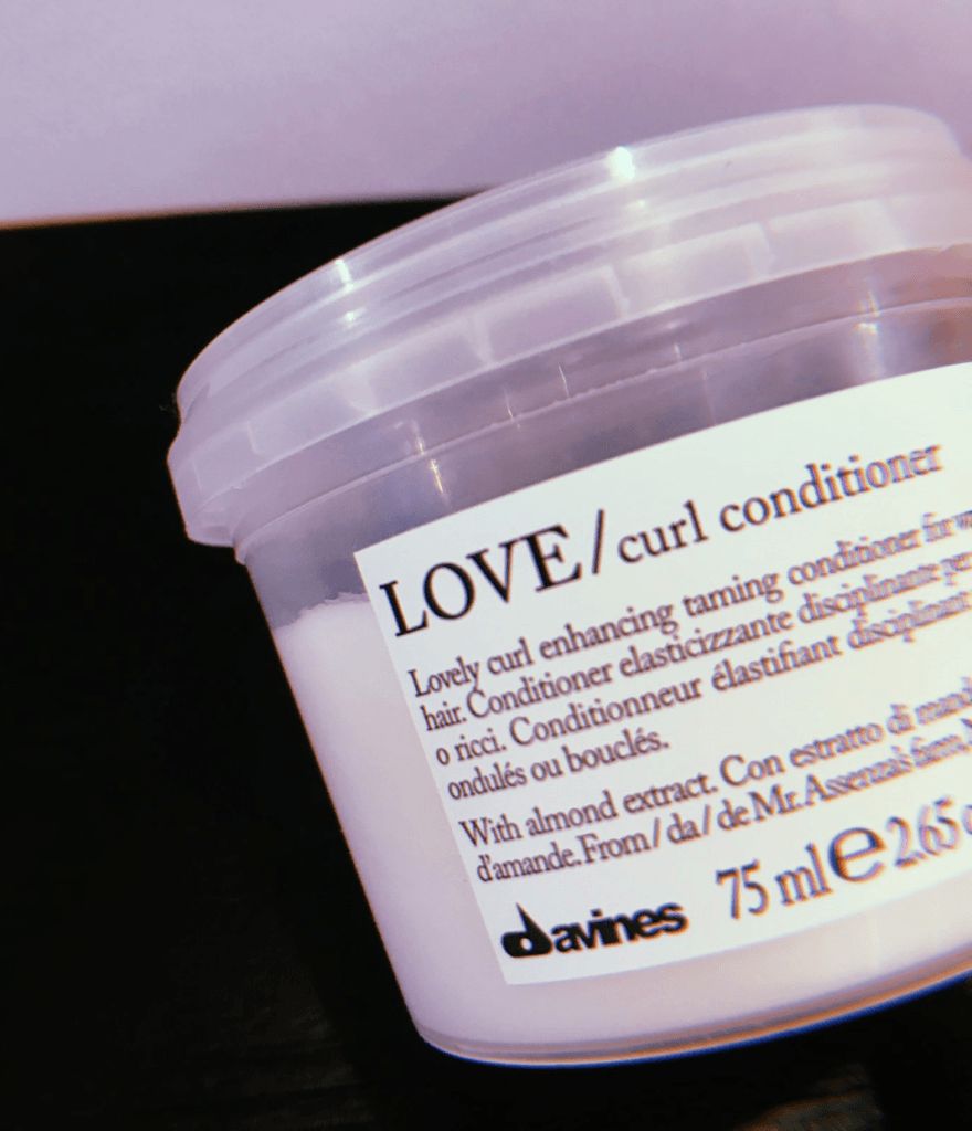 مستحضر Davines’ LOVE Curl Conditioner من Twenty Seven