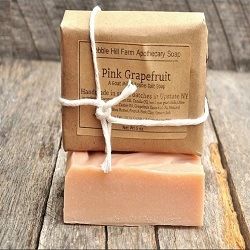 Pink Grapefruit Soap من FARM-FRESH-SOAP SKINCARE  منتجات من الصابون الطبيعي للعناية بالبشرة والجسم