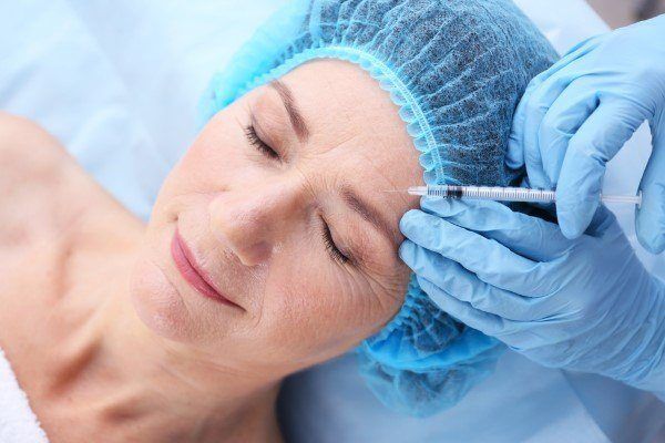 أهم الوسائل الطبية لعلاج تجاعيد الوجه  