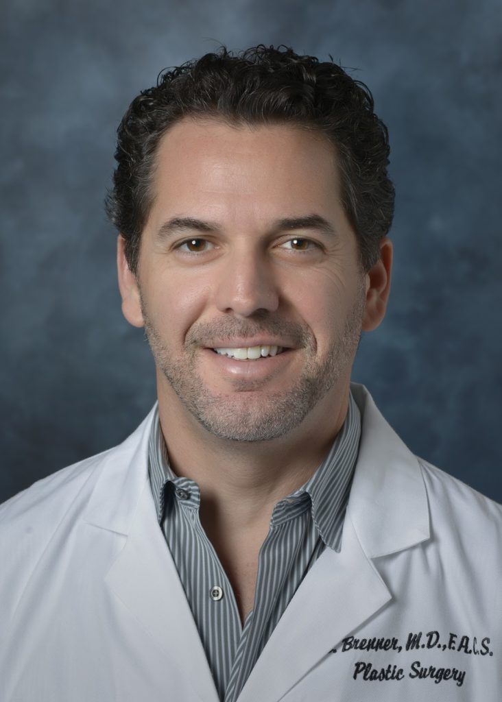 الدكتور كيفين برينر Dr. Kevin Brenner أفضل أطباء شد الوجه في لوس أنجلوس