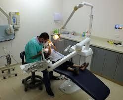 عيادة الدكتور حمزة التاودي بنشقرون افضل دكتور زراعة اسنان في المغرب