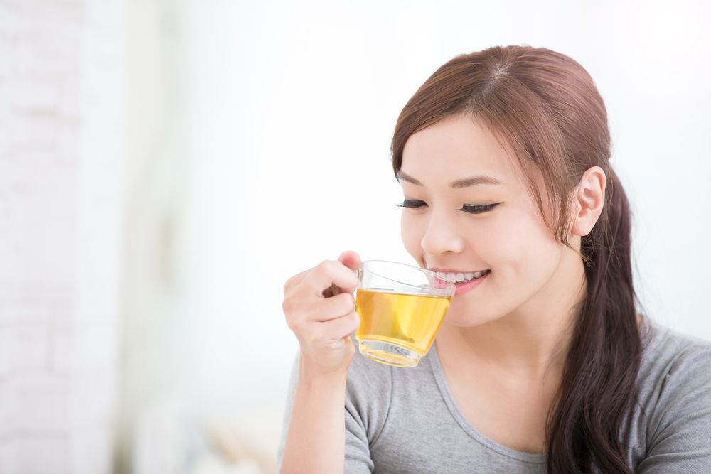حماية الأسنان من فوائد الشاي الابيض
