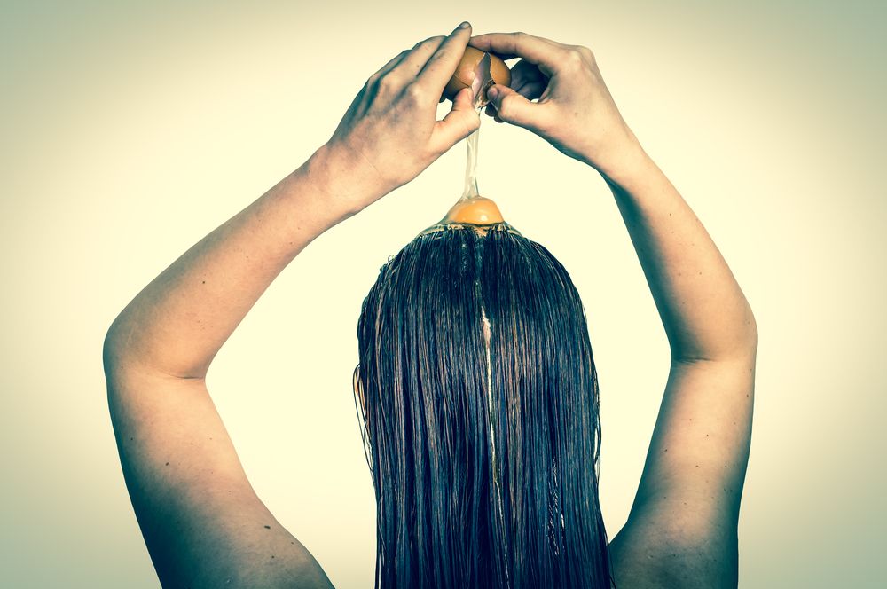 ماسكات طبيعية لعلاج تساقط الشعر عند البنات