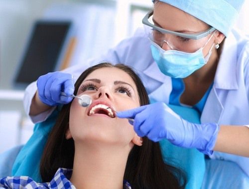 أفضل عيادات الأسنان التي تقدم علاج فطريات اللثه والفم في مصر