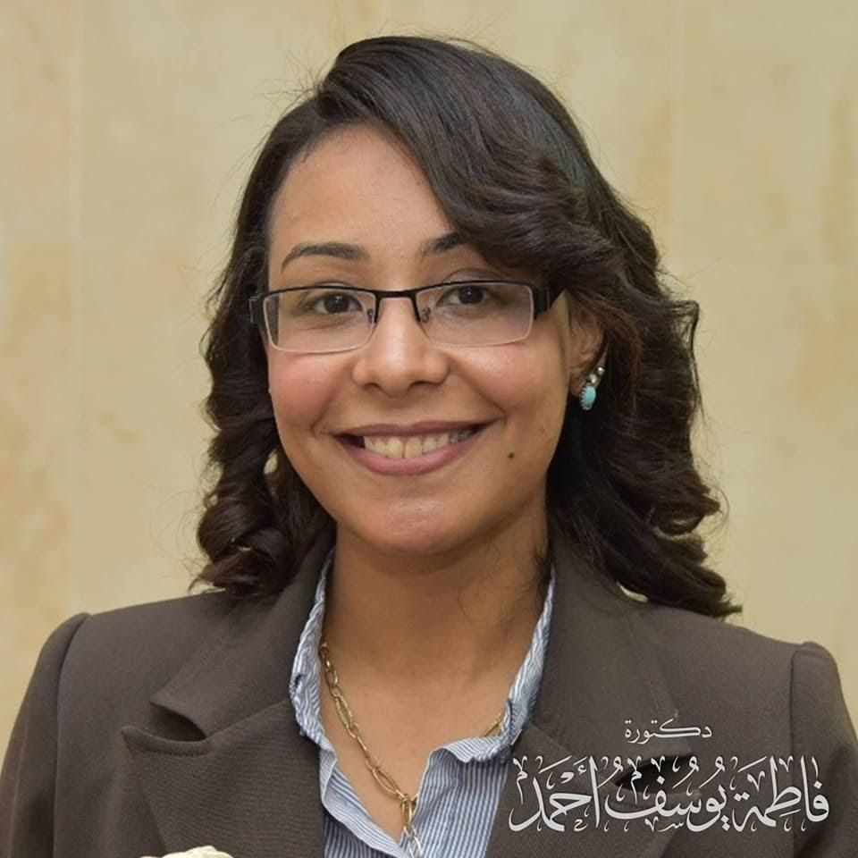 الدكتورة فاطمة يوسف أفضل طبيب تجميل أذن في مصر