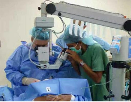 د. عمرو حسن لجراحات العيون