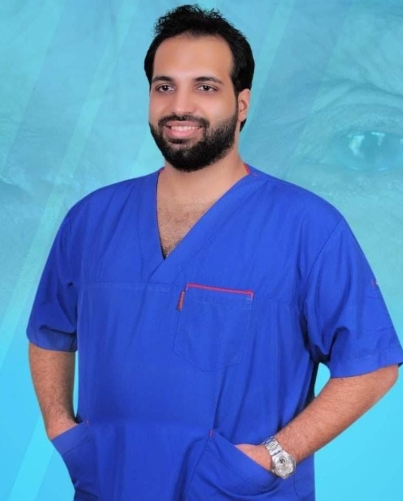 دكتور محمد حسين لجراحات العيون والليزك