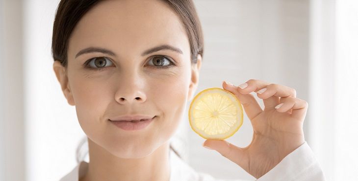 فوائد الليمون للبشرة الدهنية