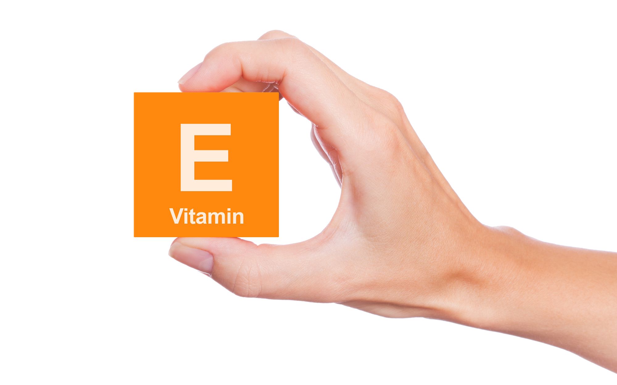يحتوي زيت الخروع على فيتامين E المفيد للشعر والبشرة