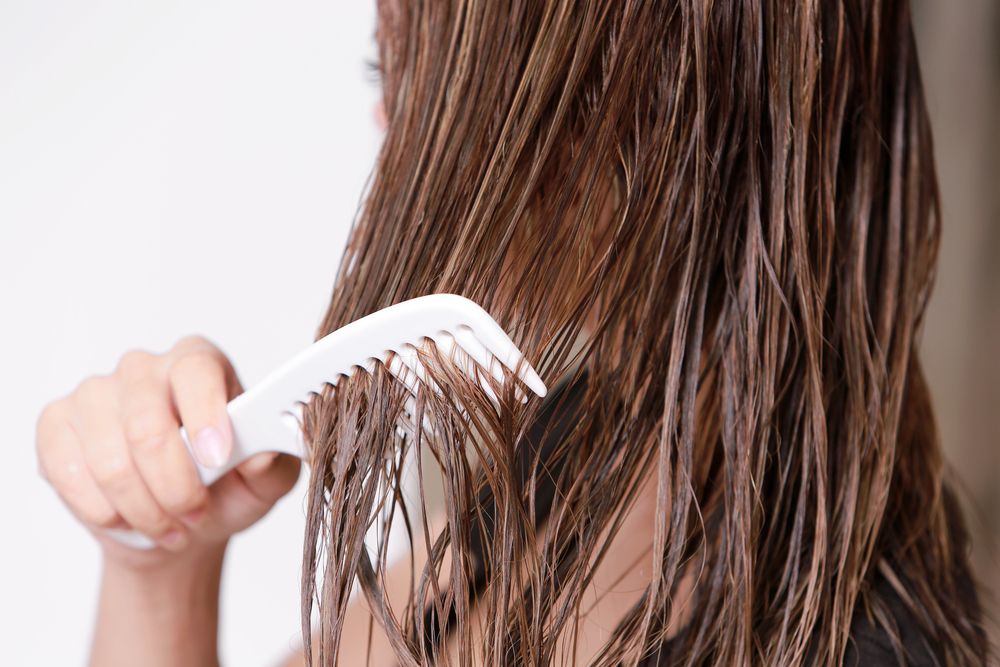 ⁨‎⁨يتميز شامبو بليس الخالي من السلفات والسيليكون بمنع تساقط الشعر ⁩⁩