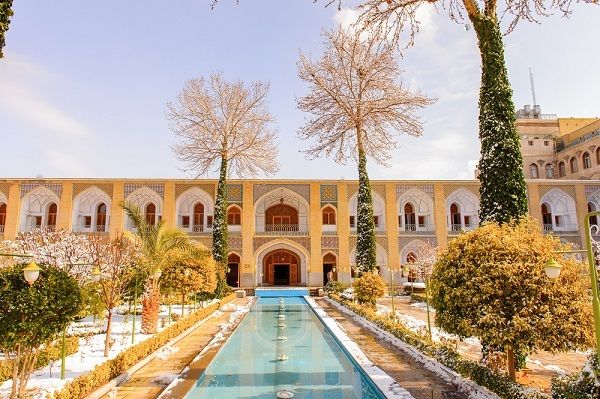 أماكن الإقامة في إيران